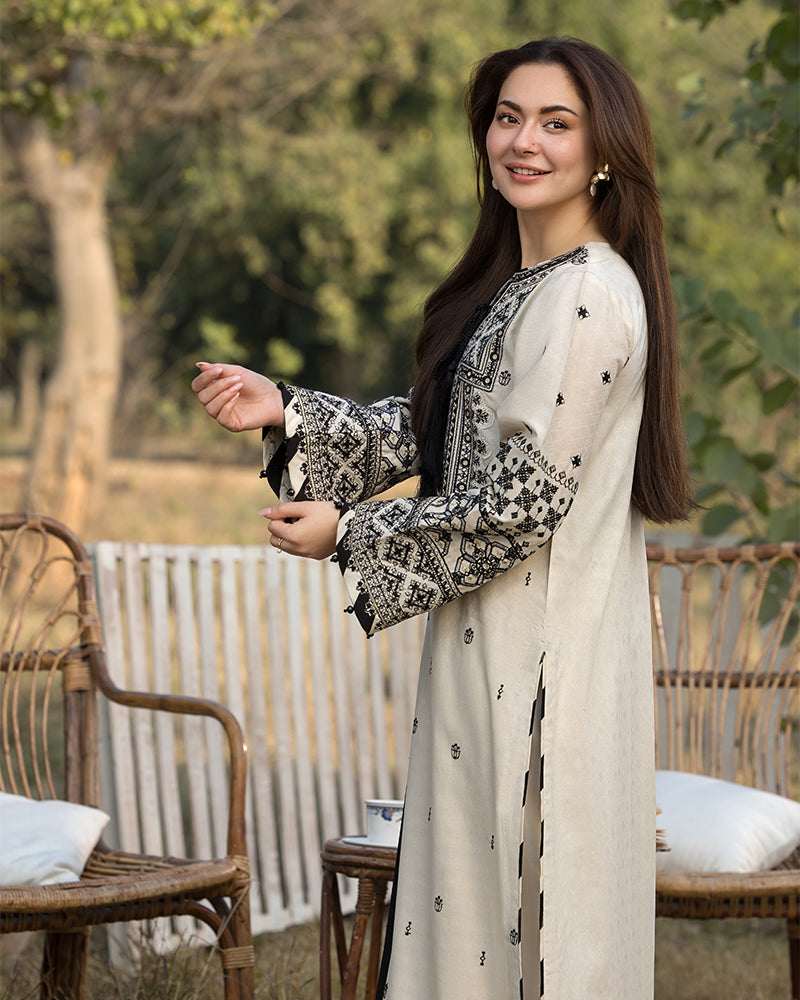 Qalamkar - 3PC embroidered Lawn Shirt And Printed Dupatta With Trouser