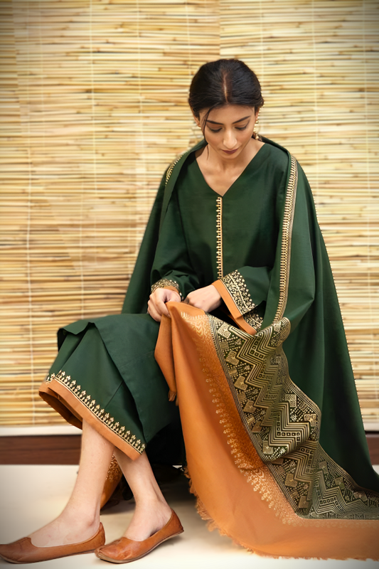 Luxury Winter Collection: Forest Green Embroidered Dhanak 3PC Suit with Printed Wool Shawl – 471
