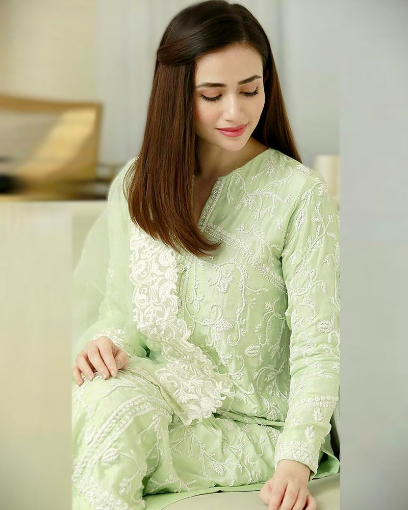 Bareeze Linen Embroidered 3PC Suit with Organza Dupatta-840