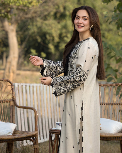 Qalamkar - 3PC embroidered Lawn Shirt And Printed Dupatta With Trouser
