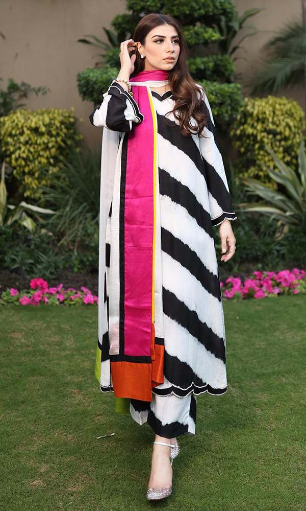 Baroque Luxe Karandi | 3PC Digital Elegance – Elevenstuff