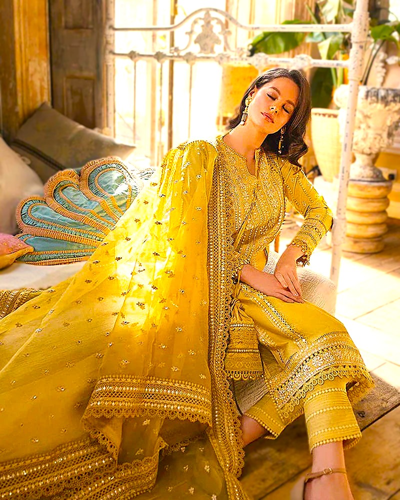 Linen 3PC Embroidered Suit with Organza Dupatta-583